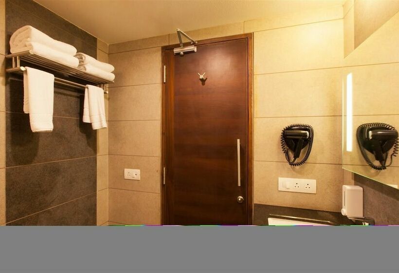 デラックスルーム, Cosmopolitan Ahmedabad