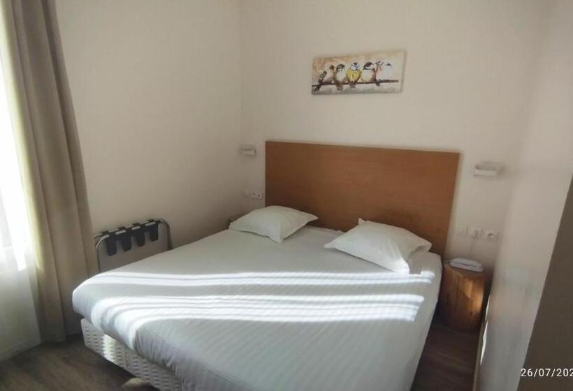 غرفة قياسية, Des Arts