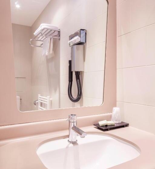 غرفة قياسية فردية, Des Arts