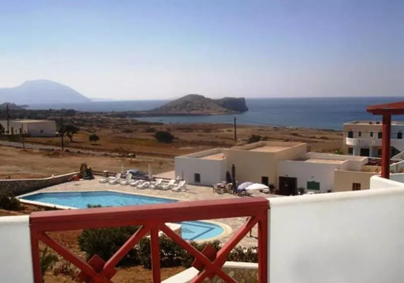 استودیوی استاندارد با چشمانداز دریا, Golden Sun Apartments