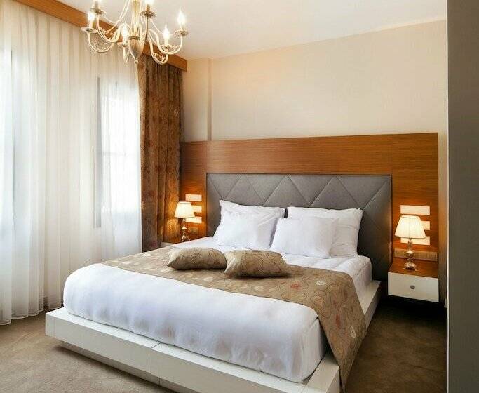 اتاق اجرایی, Gravis Suites