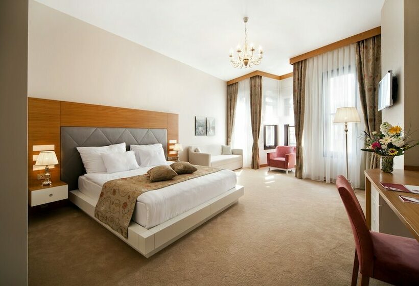 اتاق لوکس, Gravis Suites