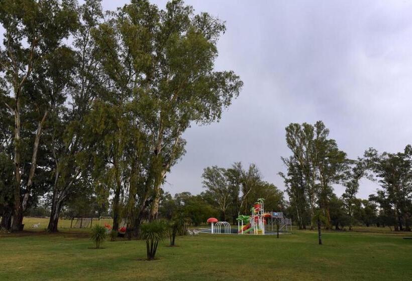 スーペリアールーム, Howard Johnson Resort & Convention Center Ezeiza