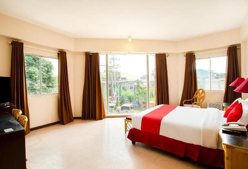 Номер Superior, The Humbertos