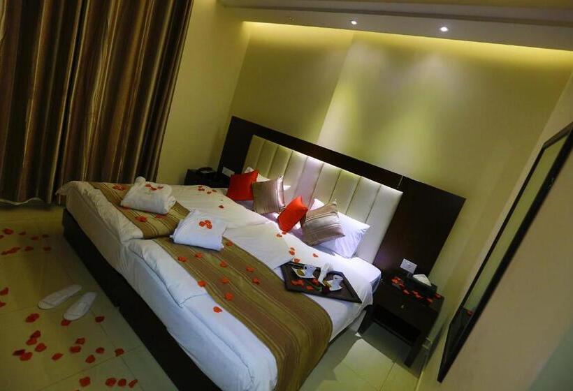 2 Bedrooms Suite Sea View, Jounieh Suites Boutique