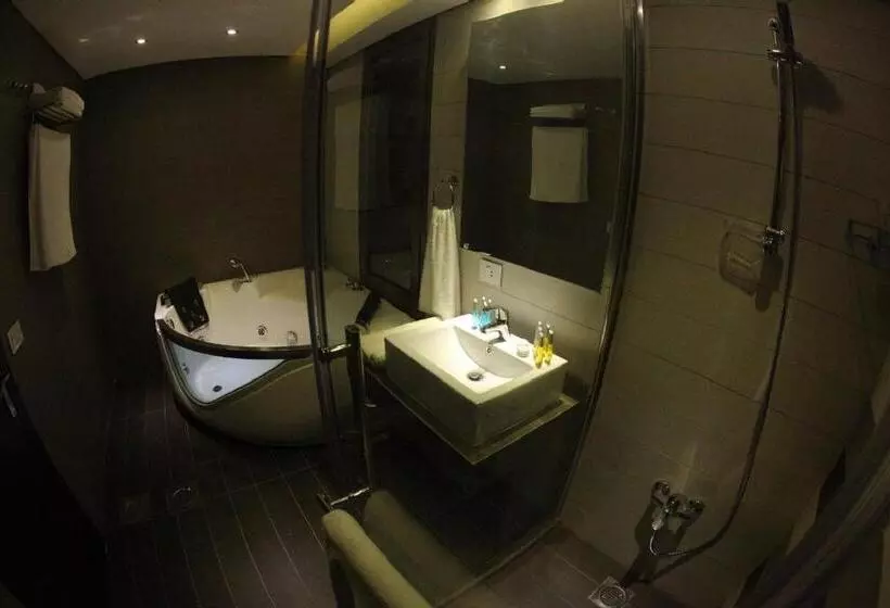 سوئیت اجرایی با چشمانداز دریا, Jounieh Suites Boutique