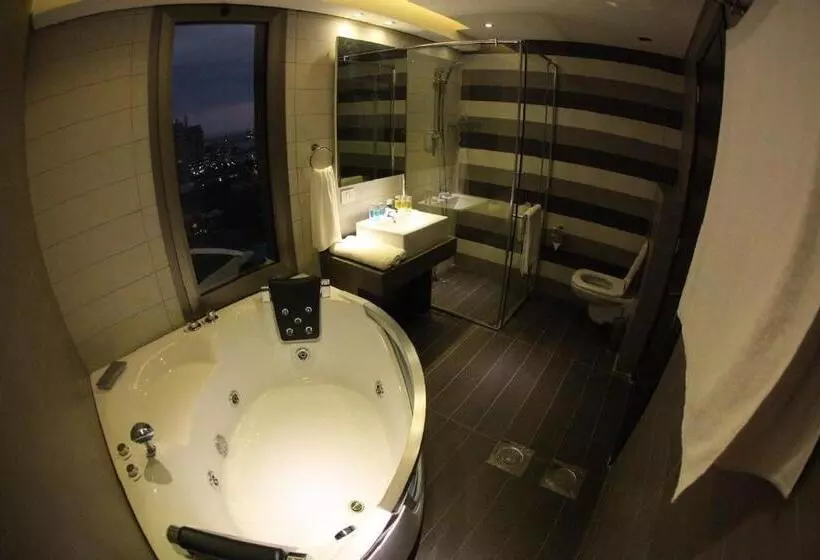 سوئیت اجرایی با چشمانداز دریا, Jounieh Suites Boutique