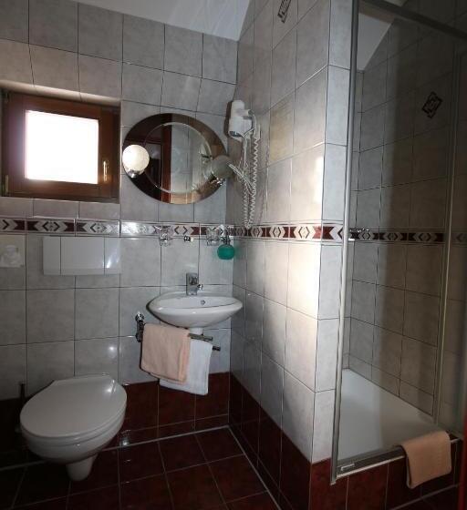 اتاق استاندارد, Krona Domžale