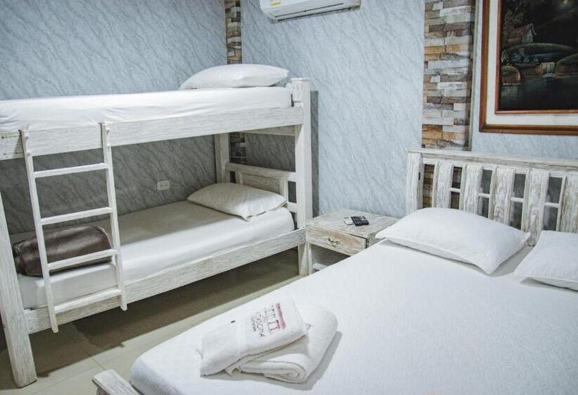 غرفة قياسية رباعية, La Casona De Getsemani