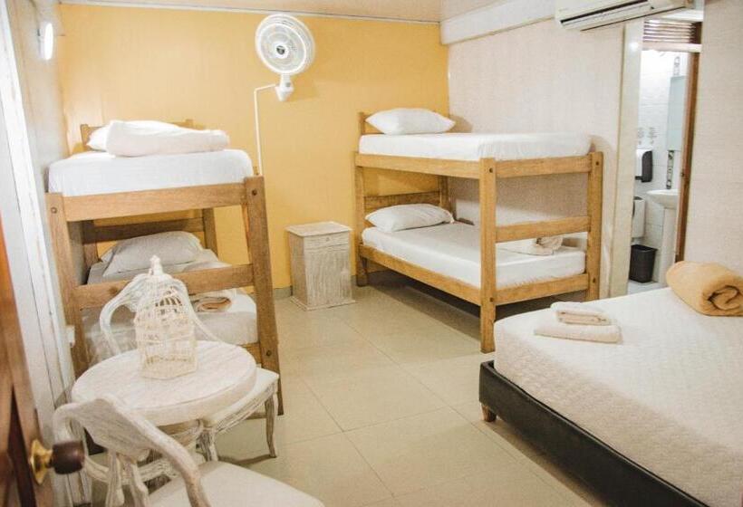 غرفة عائلية, La Casona De Getsemani