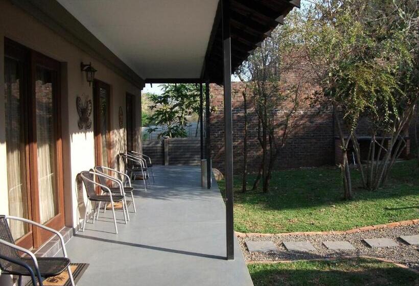 高级大房间, Meerkat Manor