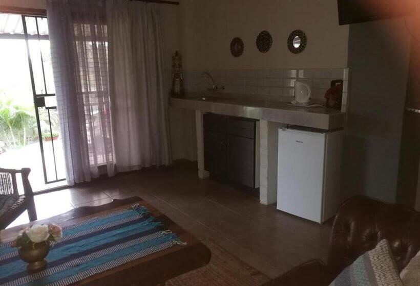 חדר סופריור, Meerkat Manor