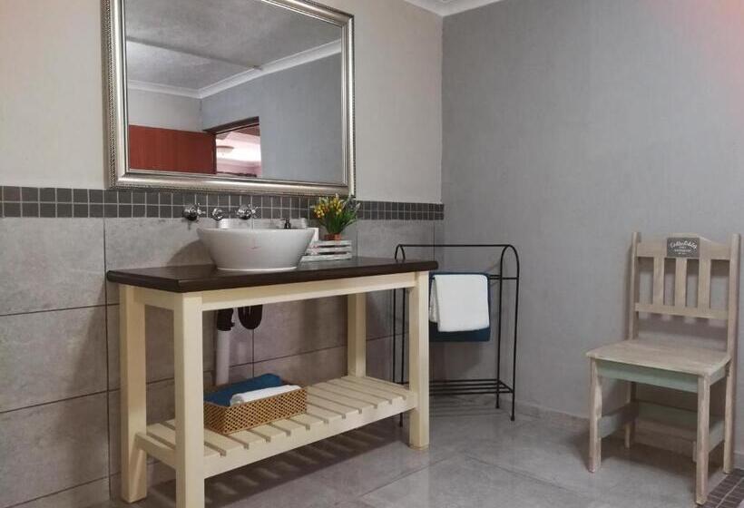 חדר סופריור, Meerkat Manor