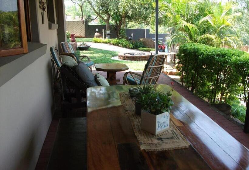 חדר סופריור, Meerkat Manor