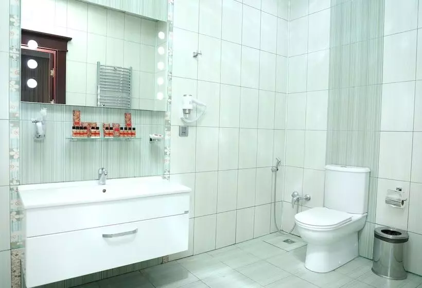 سوییت جونیور, Modern Hotel Baku