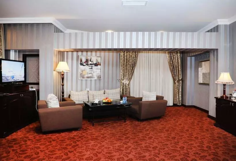 سوییت جونیور, Modern Hotel Baku