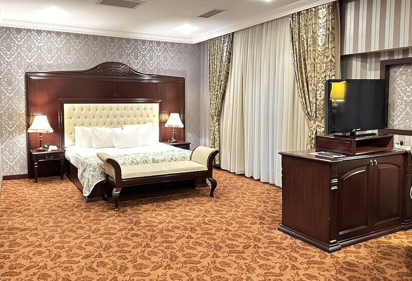 سوییت جونیور, Modern