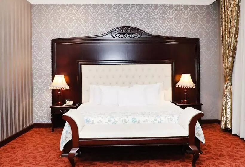 سوییت جونیور, Modern Hotel Baku