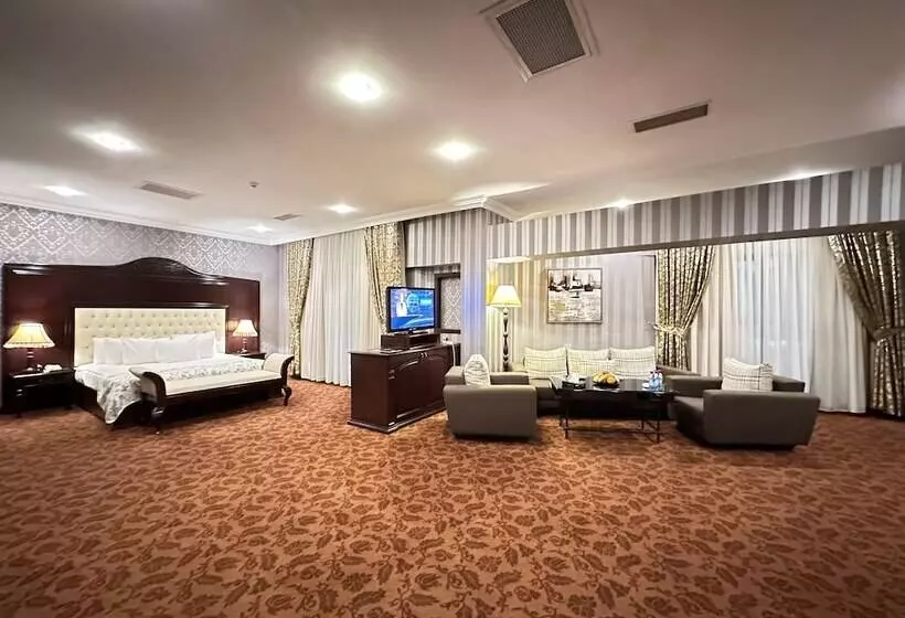 سوییت جونیور, Modern Hotel Baku