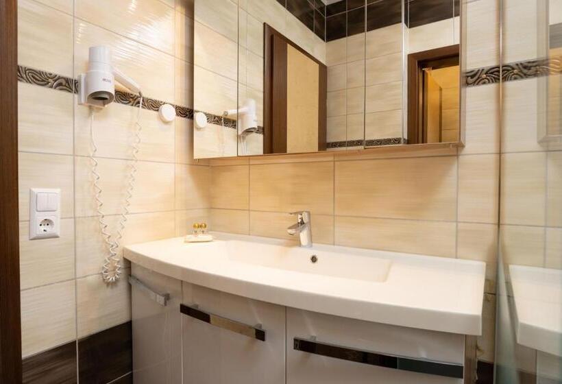 جناح عائلي, Pogöriacherhof