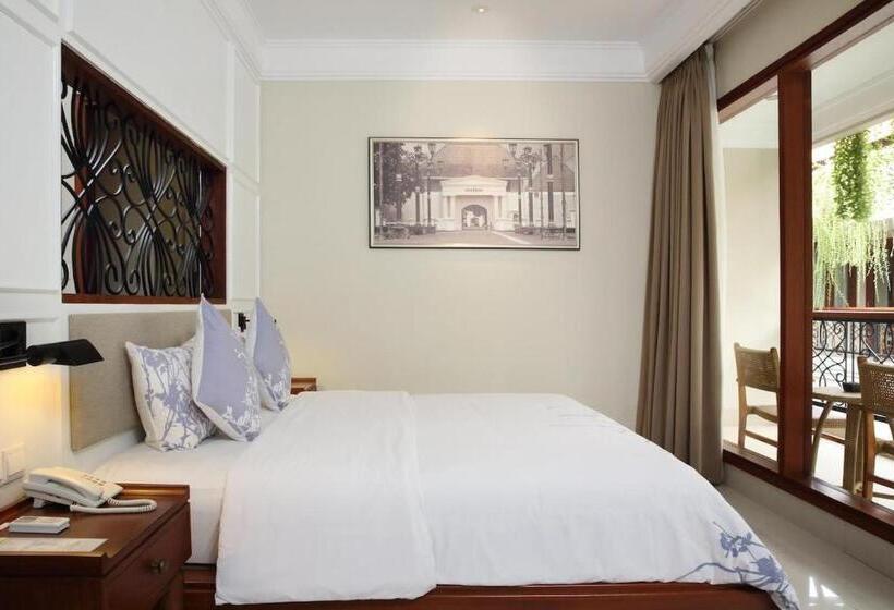 סוויטה נוף לבריכה, Seminyak Lagoon All Suites