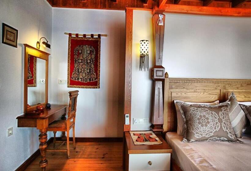 جناح مزود بحمام سباحة, Zakros Hotel Lykia   Adults Only