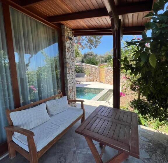 جناح مزود بحمام سباحة, Zakros Hotel Lykia   Adults Only