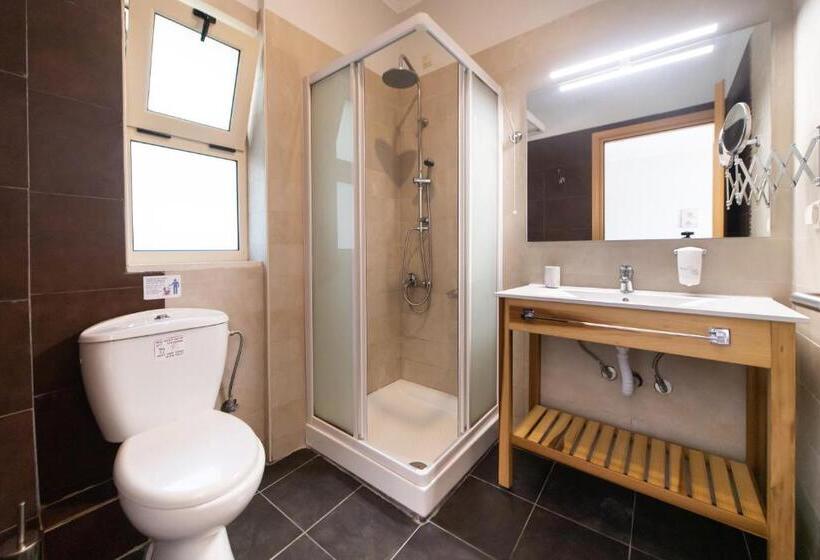 スイート, Rouda Village