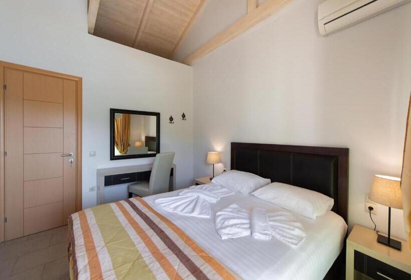 スイート, Rouda Village