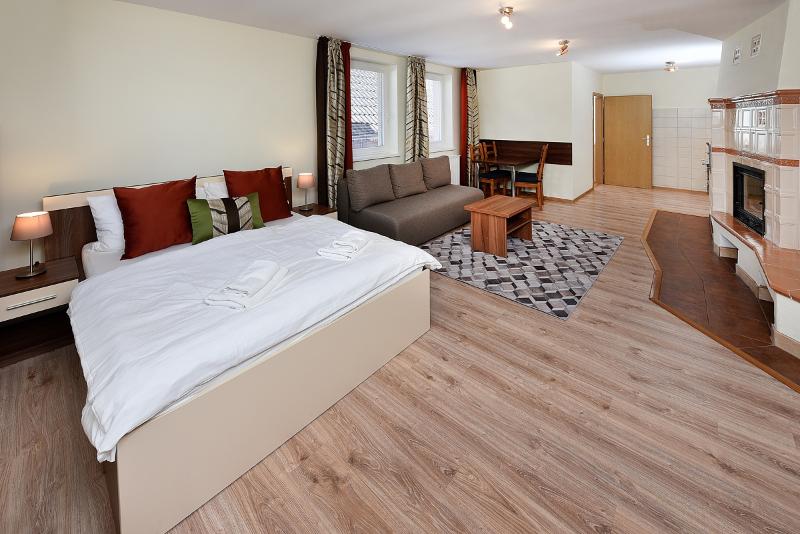 标准工作室, Aplend Vila Julia