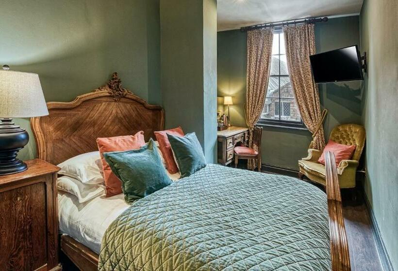 غرفة تنفيذية, Guy Fawkes Inn