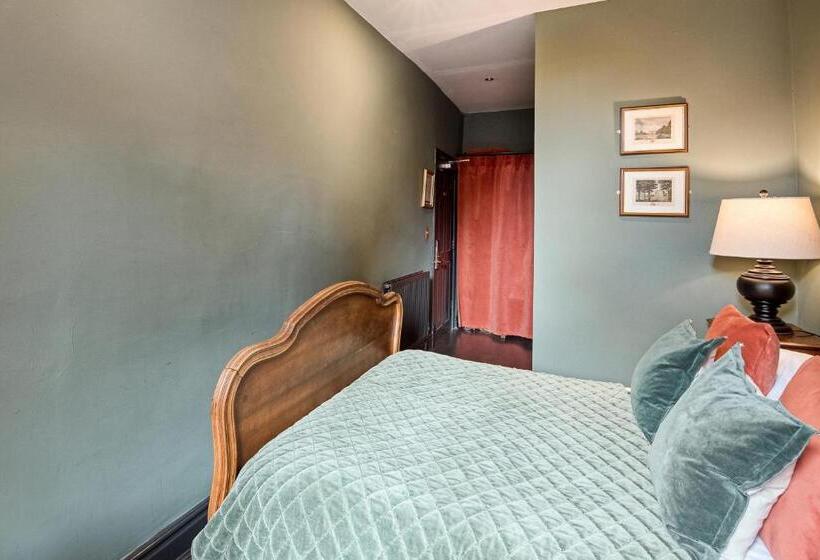 غرفة تنفيذية, Guy Fawkes Inn