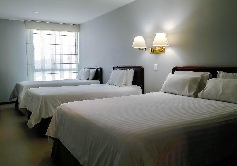 חדר סטנדרט לשלושה, Internacional La Triada