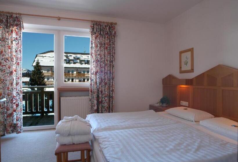 סוויטת ג'וניור, Kreuzberg Monte Croce