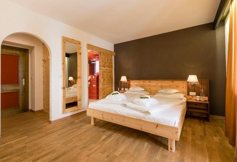 חדר קומפורט, Kreuzberg Monte Croce