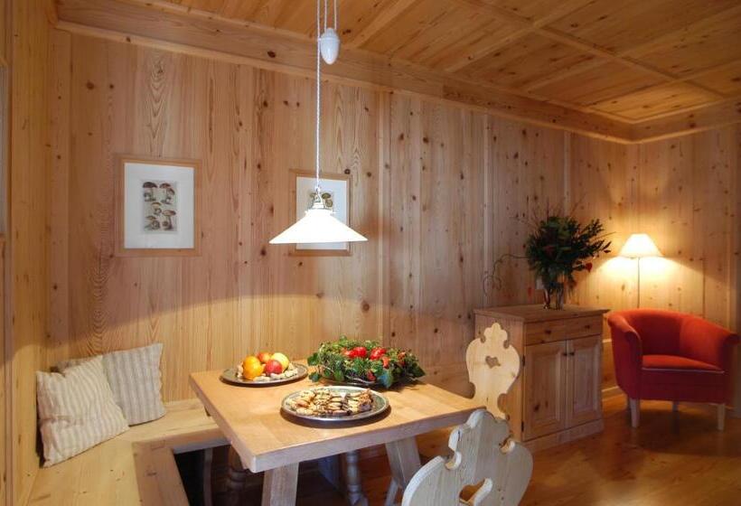 סוויטה דלוקס, Kreuzberg Monte Croce