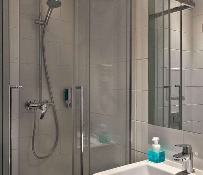 标准间, Les Terres Blanches