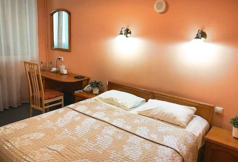 اتاق استاندارد با بالکن, Mirit