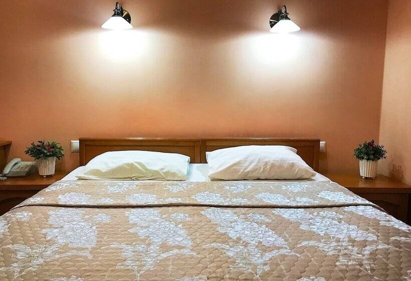 اتاق استاندارد با بالکن, Mirit