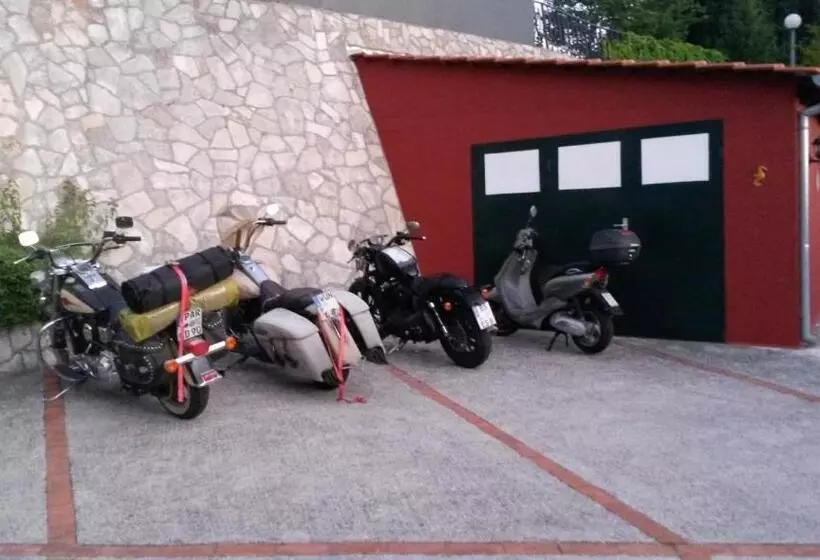 テラス付きスタンダードワンルーム, Sunny House Free Parking
