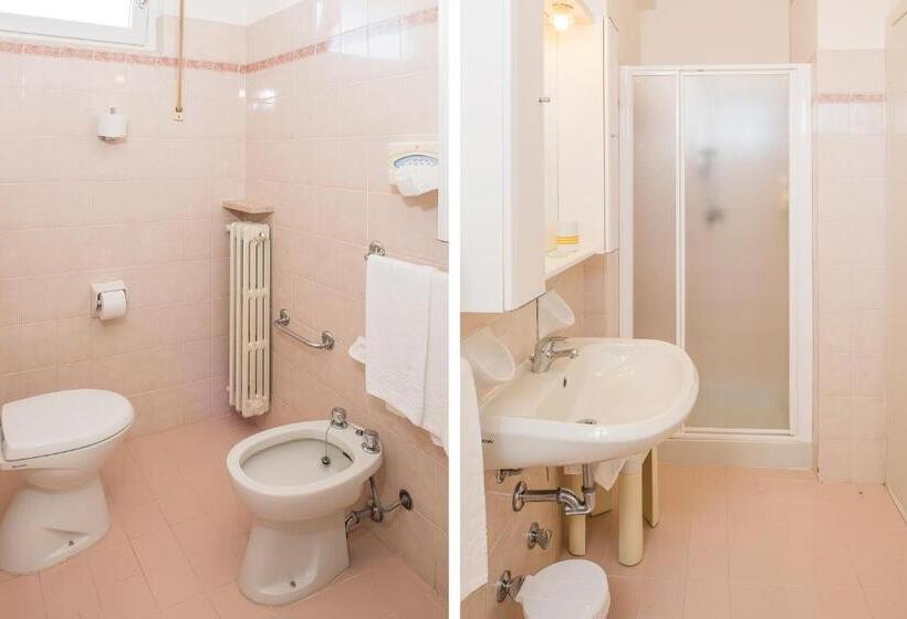 Quarto Basic com Varanda, Taormina
