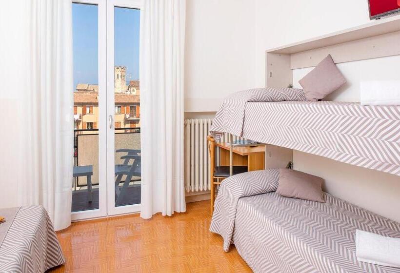 Quarto Quádruplo Estandar, Taormina
