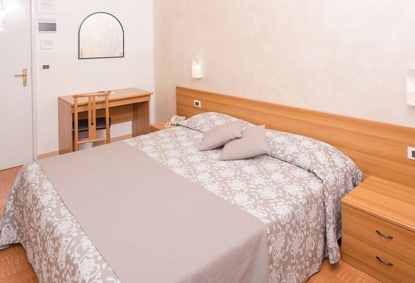 标准单人间, Taormina