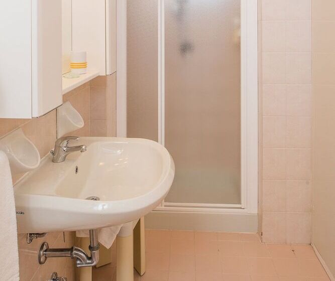 带阳台基本间, Taormina