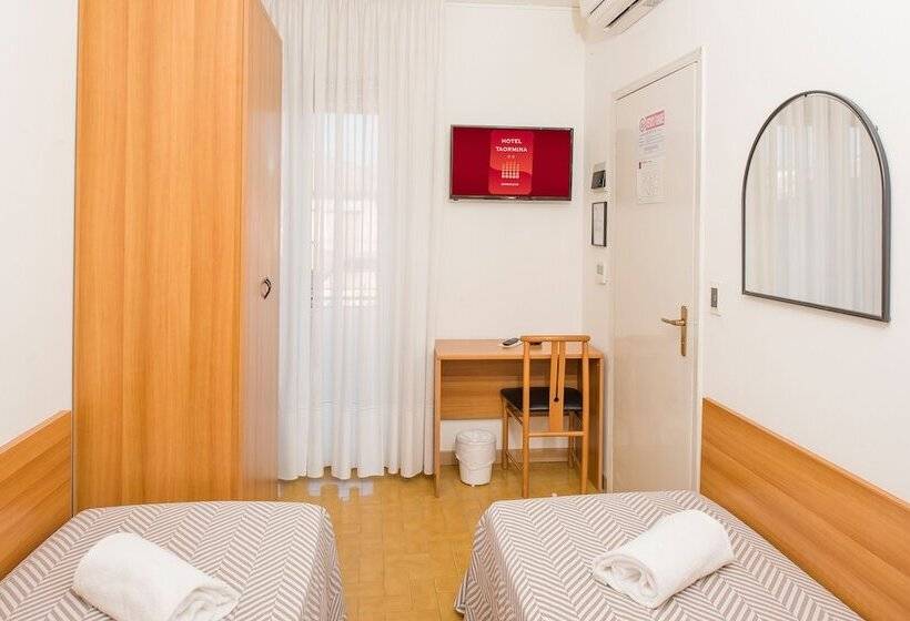 Quarto Basic com Varanda, Taormina