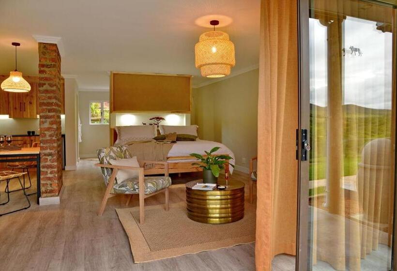 جناح, Garden Route Safari Camp