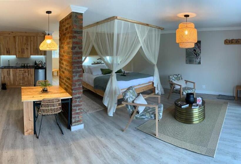 جناح, Garden Route Safari Camp