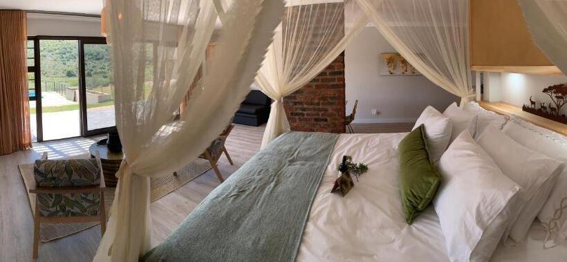 جناح, Garden Route Safari Camp