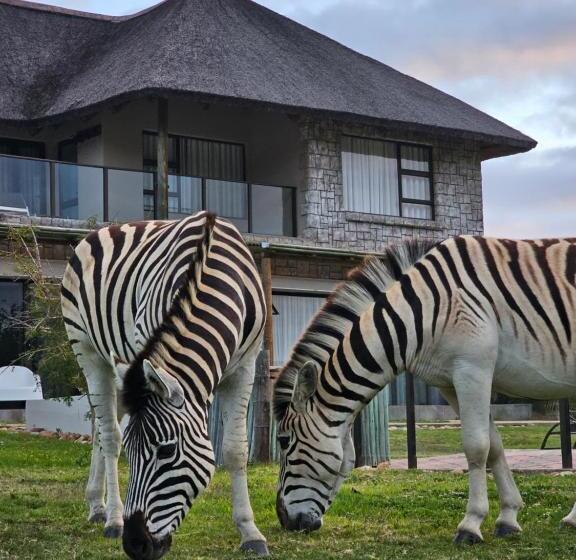 غرفة ديلوكس ثلاثية, Garden Route Safari Camp