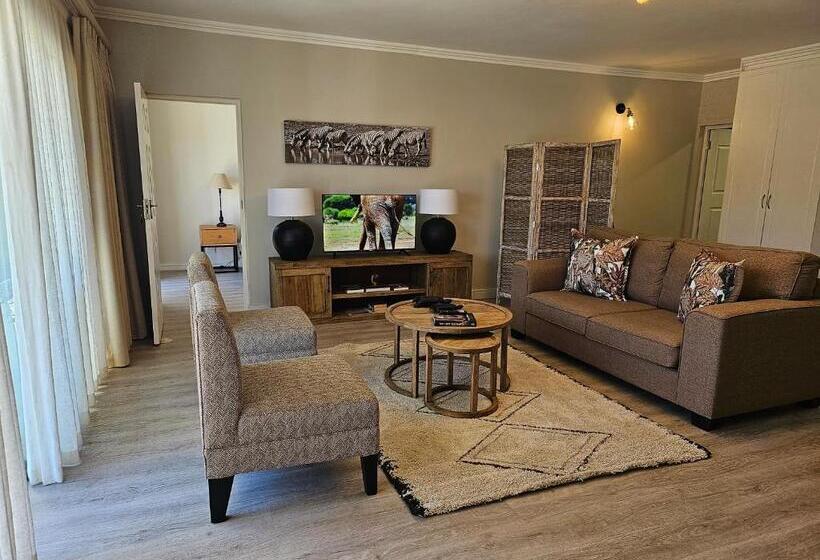 غرفة ديلوكس ثلاثية, Garden Route Safari Camp